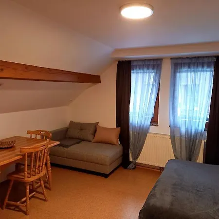 Apartma Kramar Podkoren *