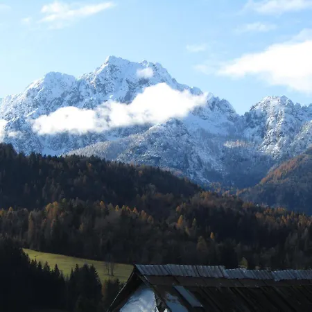 Apartma Kramar Podkoren