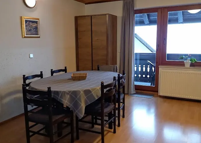 Apartma Kramar Podkoren アパート *